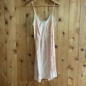 VTG 1930S "LAROS" SILKY RAYON NIGHTGOWN